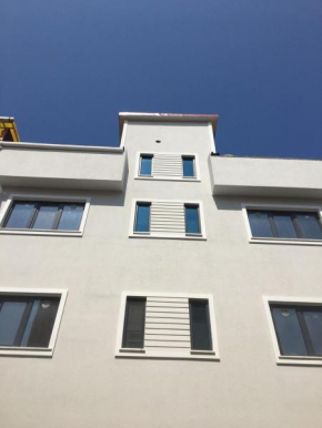İpek suit apart